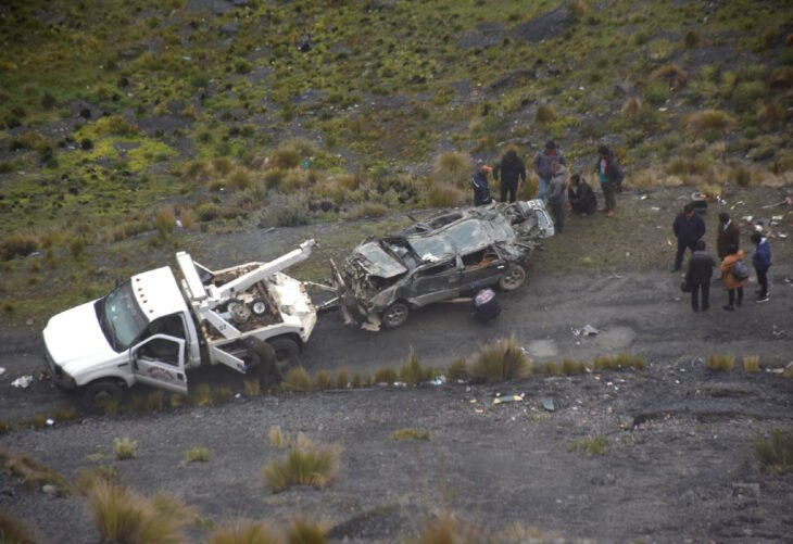 Tres personas pierden la vida y tres resultan heridas en el embarrancamiento de un vehículo en la ruta a Los Yungas