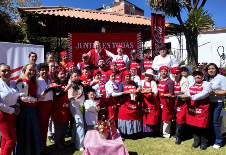 Coca-Cola Bolivia impulsa el talento gastronómico de mujeres dueñas de carritos de comida de La Paz y El Alto