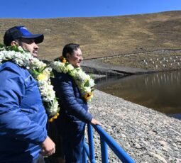 Gobierno entrega obras en Pucarani con una inversión de Bs 76,5 millones