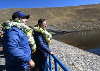 Gobierno entrega obras en Pucarani con una inversión de Bs 76,5 millones