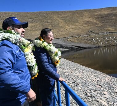 Gobierno entrega obras en Pucarani con una inversión de Bs 76,5 millones