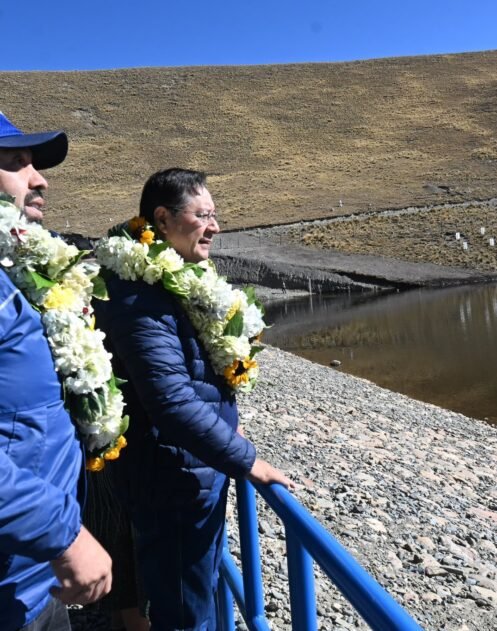 Gobierno entrega obras en Pucarani con una inversión de Bs 76,5 millones